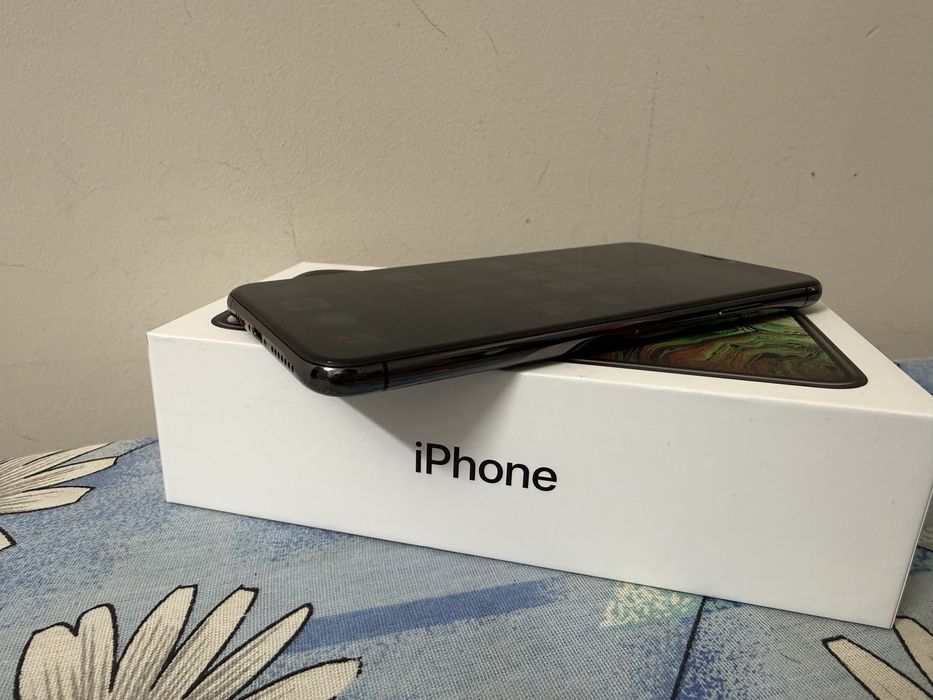 Apple iPhone XS Max, 64GB, Space Gray