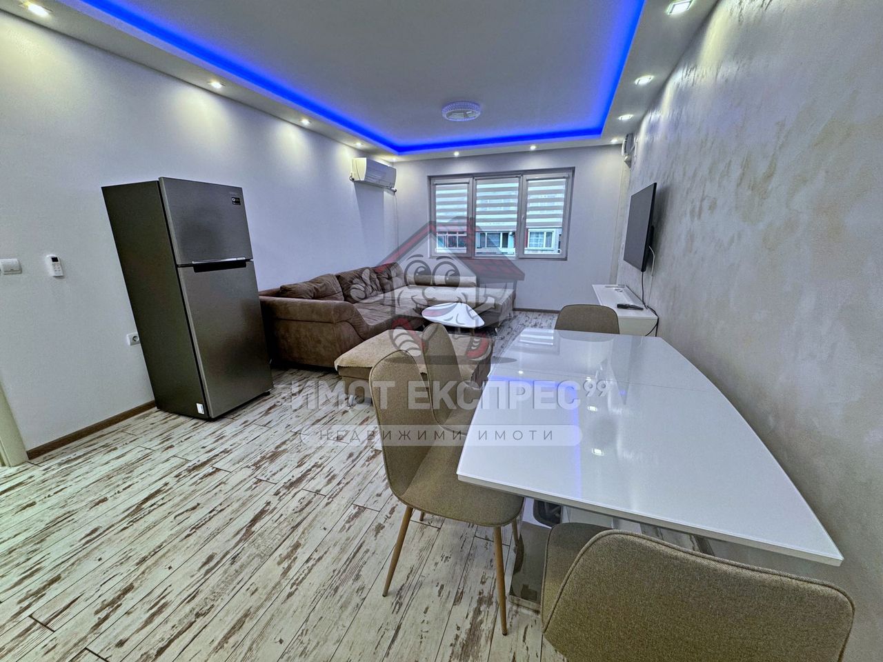 Дава се под наем Двустаен апартамент в Асеновград - 60 кв.м за 331.5 € - Снимка #1