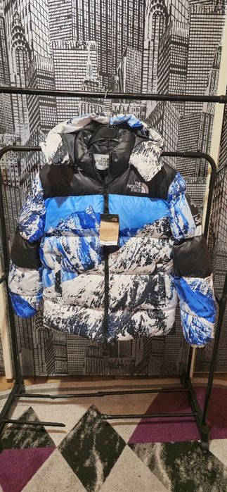 Vând geaca the North face