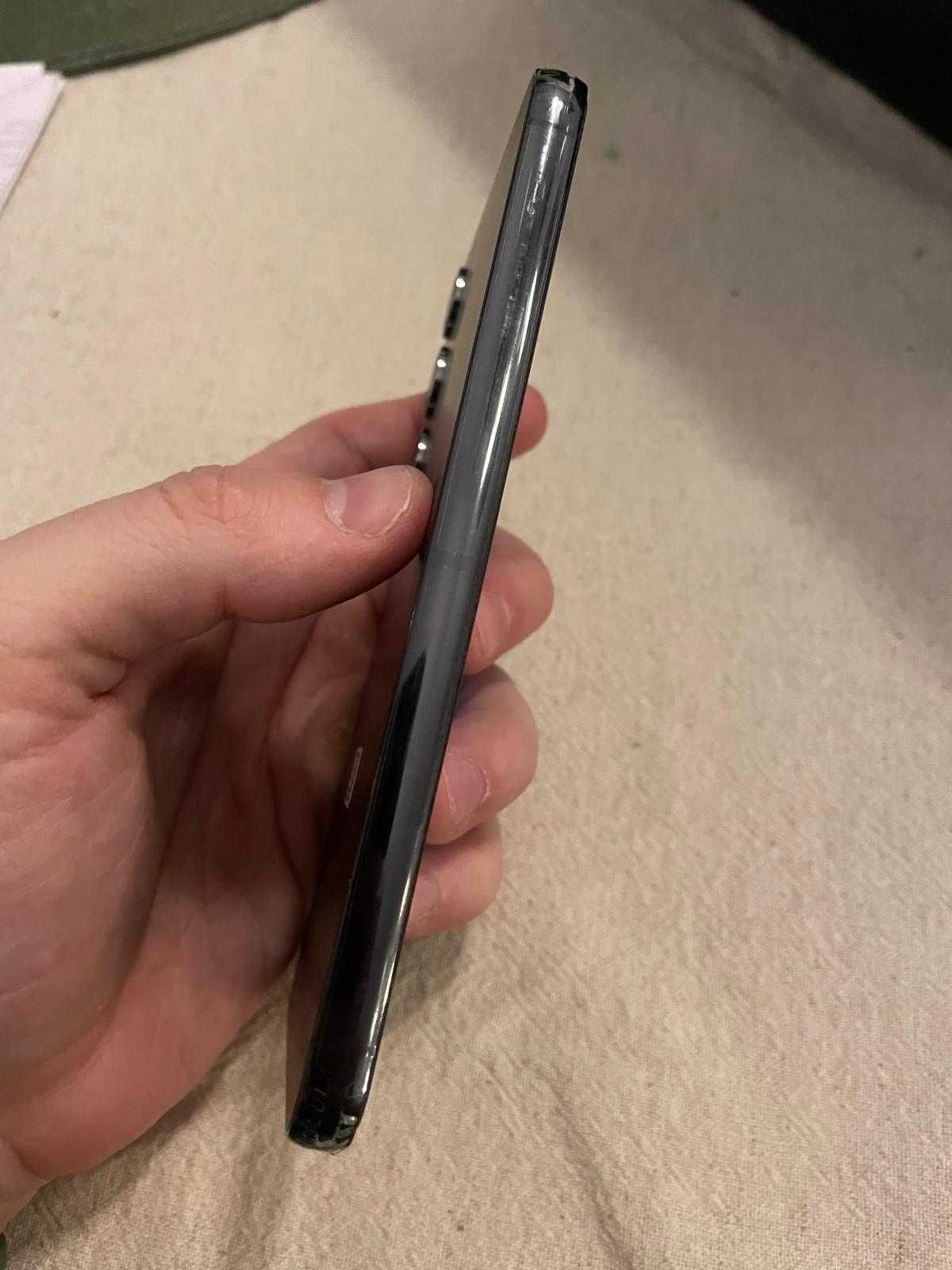 Samsung s23 1.6 години гаранция + застраховка.