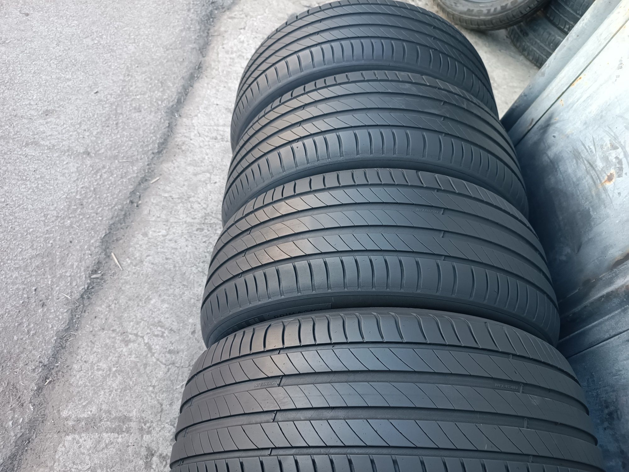 225/45/17 Michelin