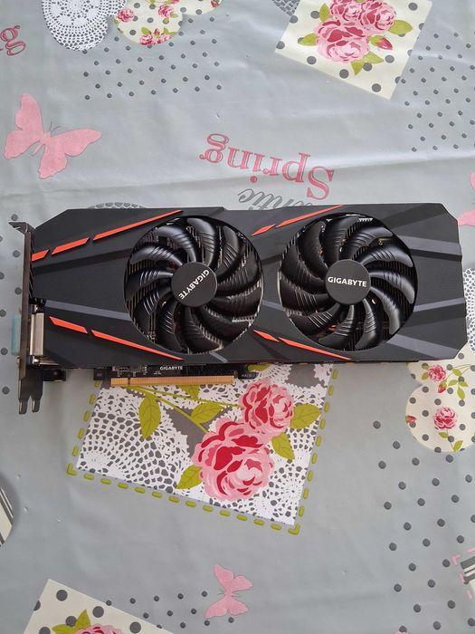 Vand sau schimb placa video gigabyte 1060 3 gb 192 biti