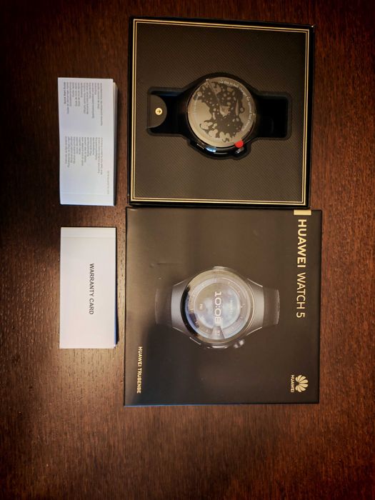 смарт часовник Huawei Watch 5