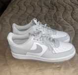 Nike Air Force 1 – Бели/Сиви *Чисто Нови*