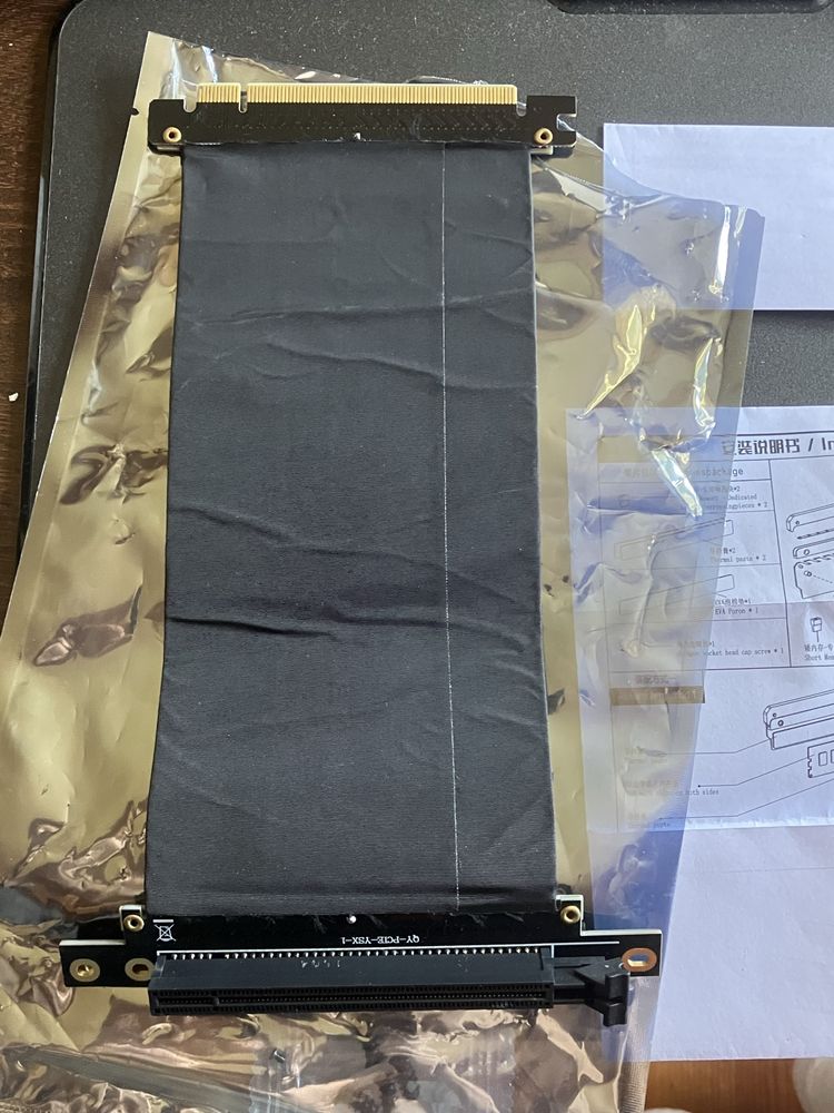 GPU Вертикален монтаж