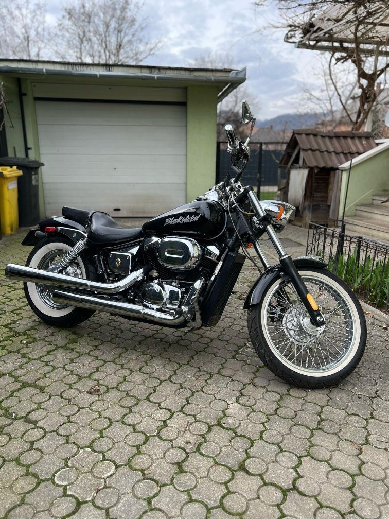 Honda Shadow VT 750 Black Widow