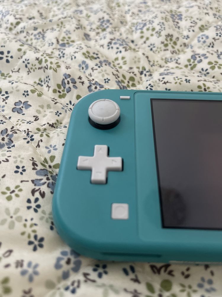 Nitendo switch lite + joc super mario maker 2