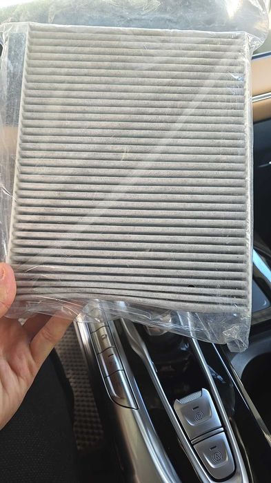 Салоный фильтр на электромобили