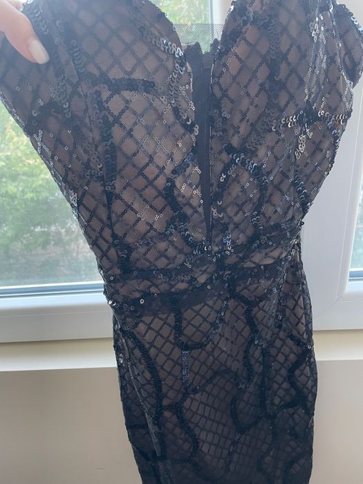 Официална черна рокля