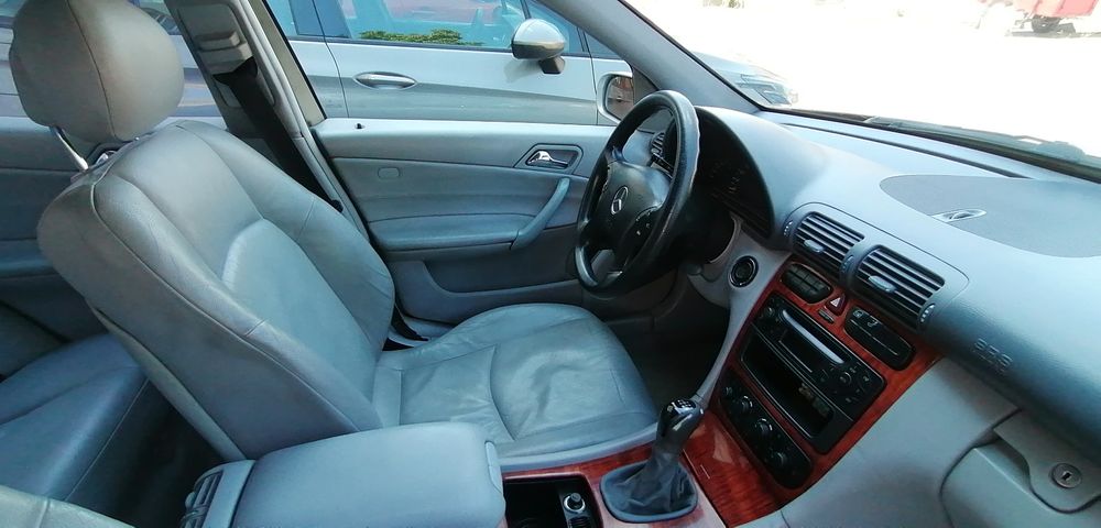 Автомобил:Мерцедес С 200