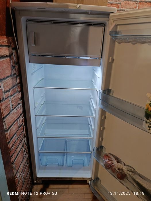 Продам холодильник" Бирюса "