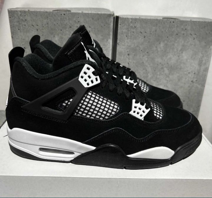Jordan 4 White Thunder
