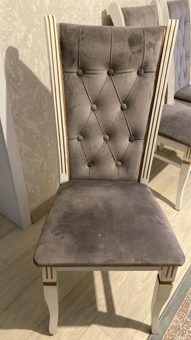 Стулья в очень хорошем состоянии