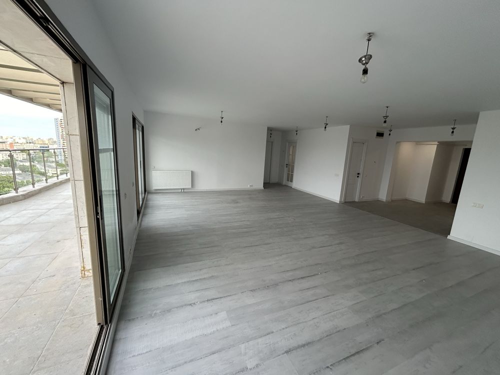 Penthouse 6 camere, 195 mp, Doamna Ghica, Complex Planorama, plus tva