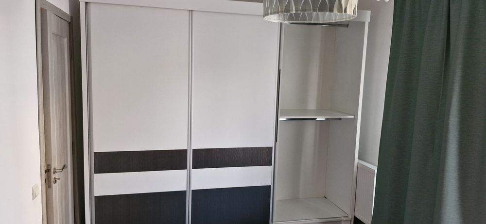 Vând dresing dormitor 270x230x60