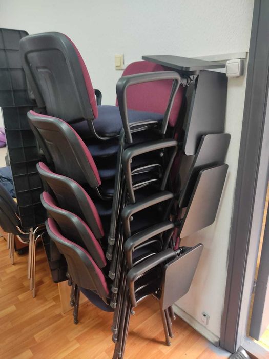 стул офисный  с пюпитром