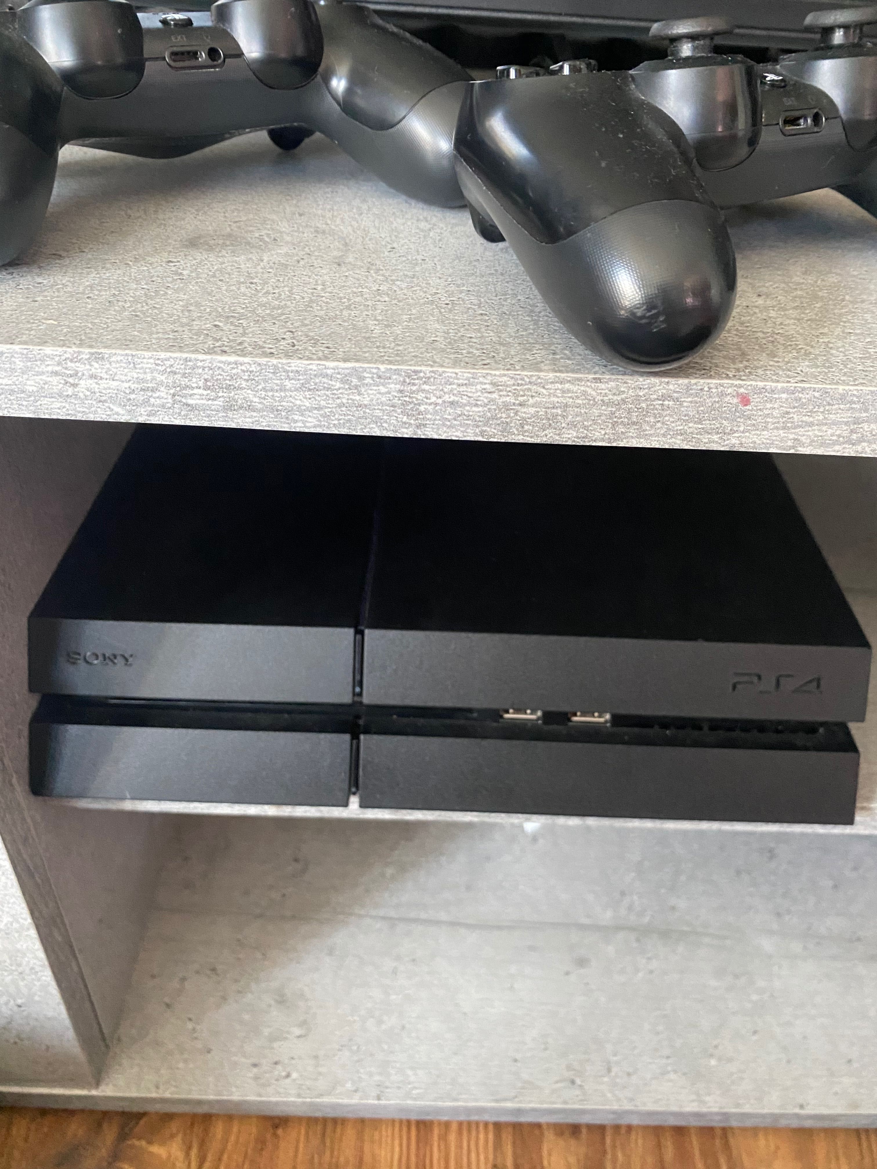 Playstation 4 slim