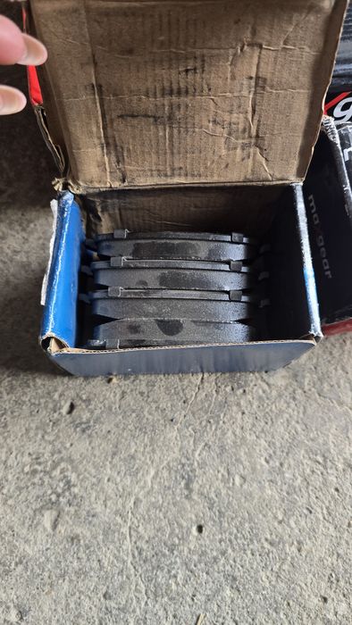 Спирачни дискове и накладки