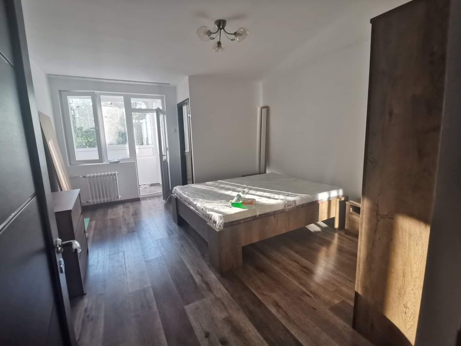 Dau in chirie garsonieră lux, 30 mp, str. Aluminei