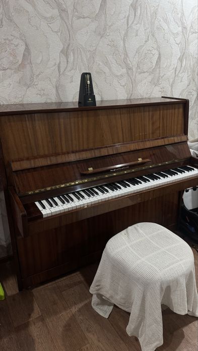 Пианино, фортепиано Иртыш