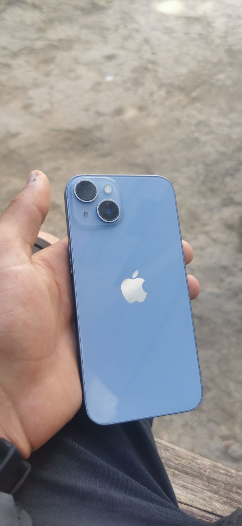 Продавам Iphone 14