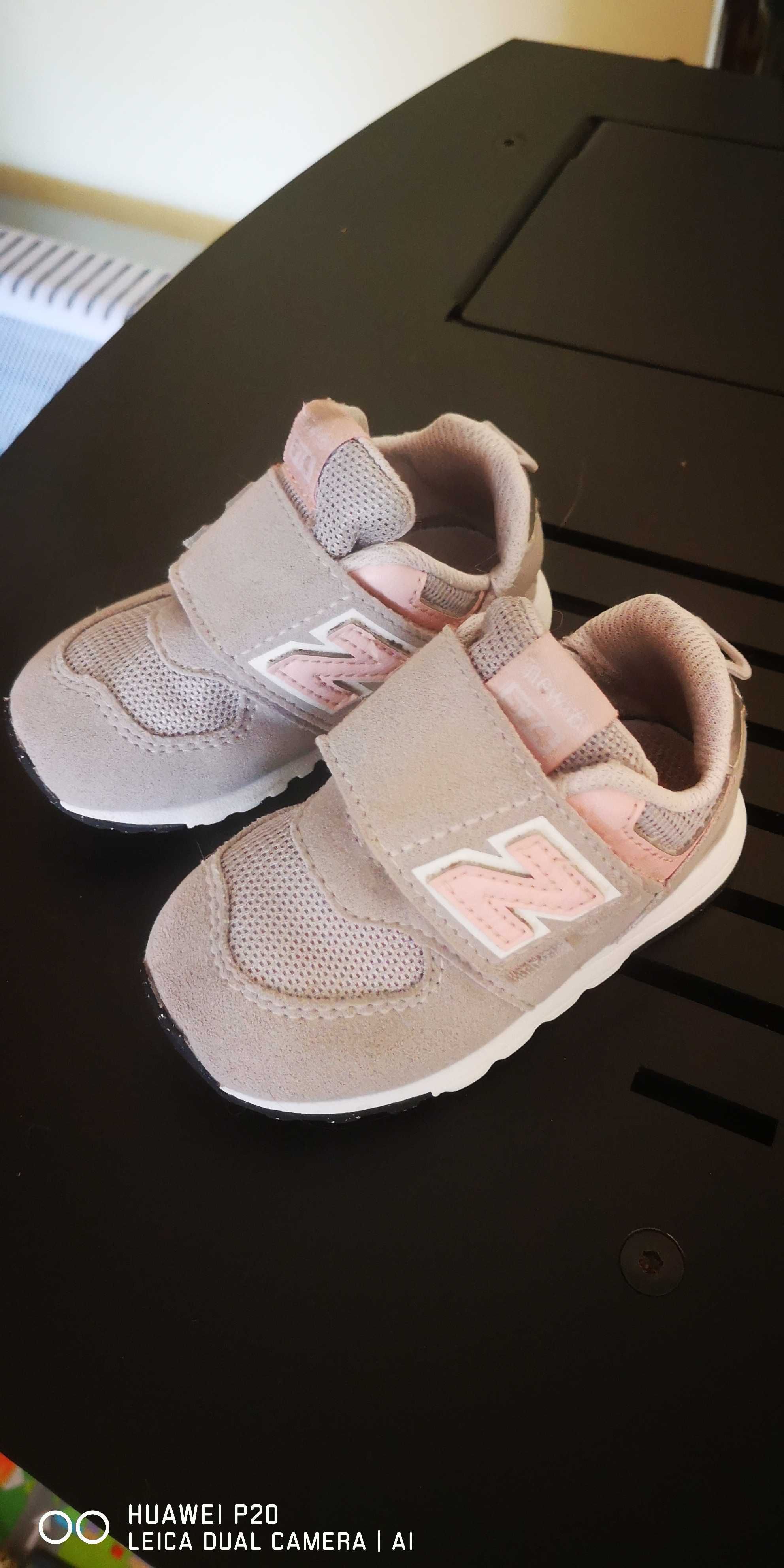 Обувки за бебето и детето