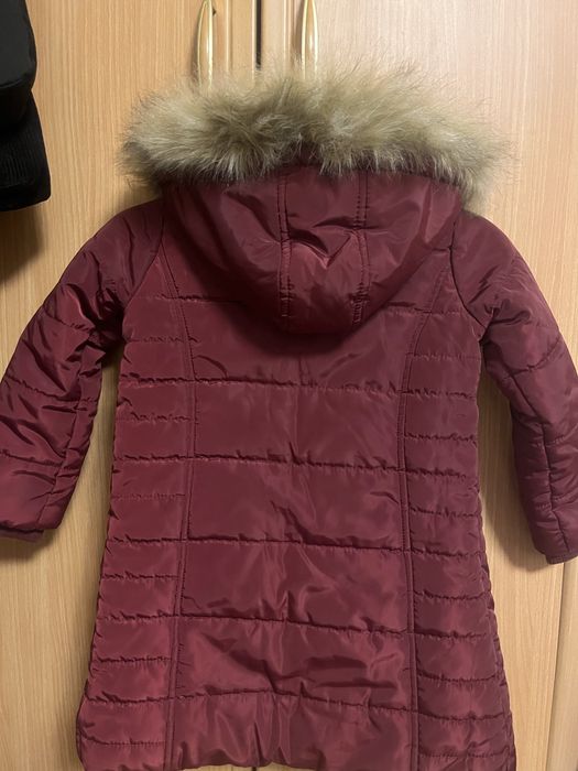 Продам куртку для девочки
