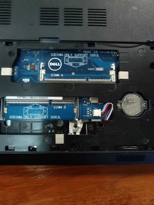 DELL INSPIRION 5559 - I5-6200  Radeon M335 4GB - DEFECT