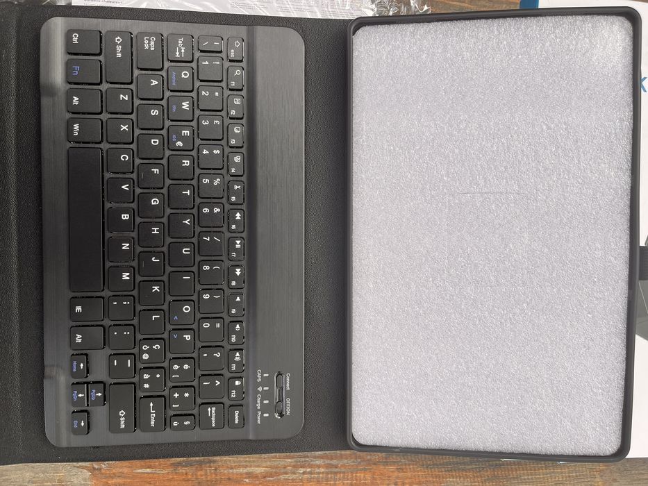 Husă cu tastatură pentru Lenovo Tab P11