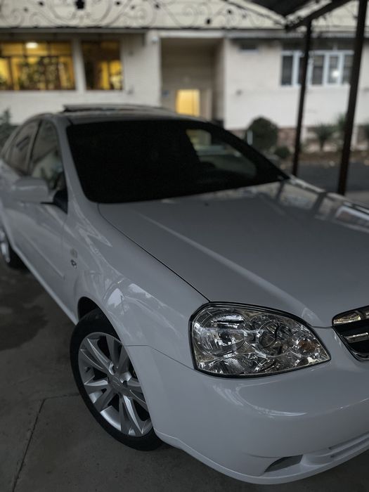 Lasetti 2012 3 poz gazi bor petno bor kichkina 2 ta