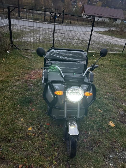 Vând motociclu electric nou