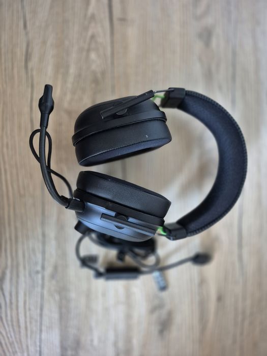 Casti gaming Razer Black Shark V2 + USB SoundCard noi neutilizate