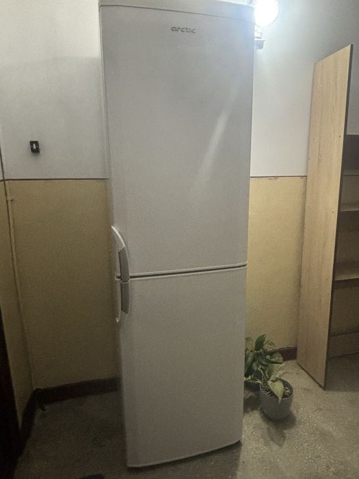 Combina frigorifica ARCTIC “defecta”