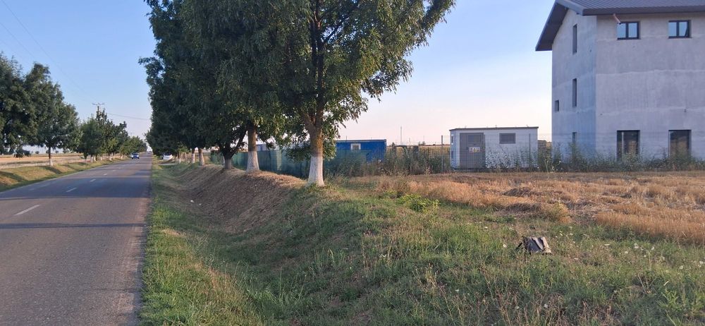 Teren Intravilan 15327mp, D-24 m, zona Industriala, str Infratirii