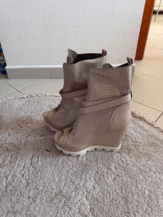 Дамски обувки различни модели