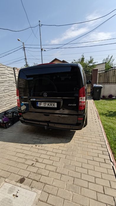 Vând Mercedes Viano