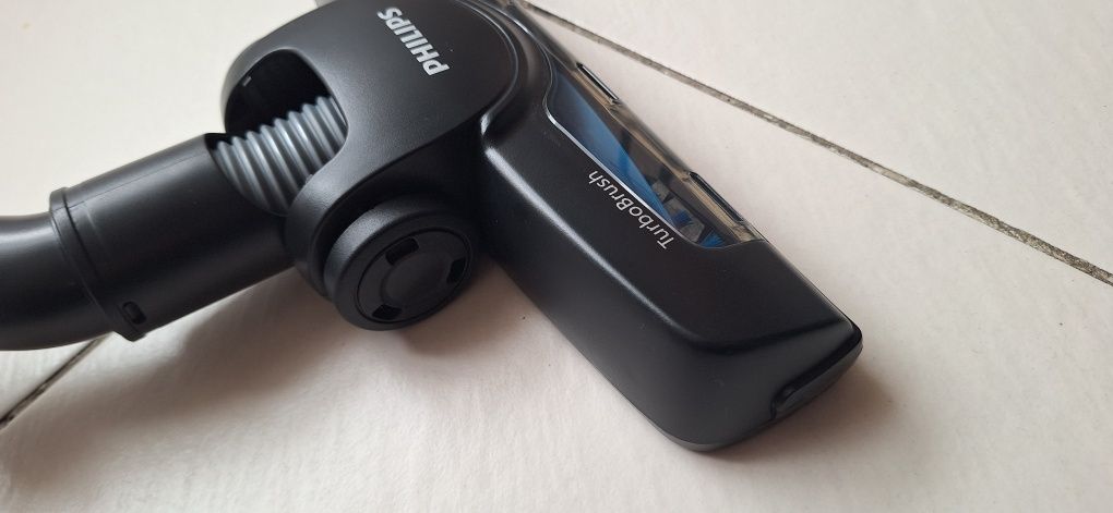 Четка Turbo Philips за килими и животински косми