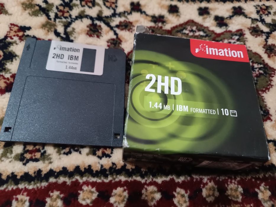 Продам дискеты на компьютер