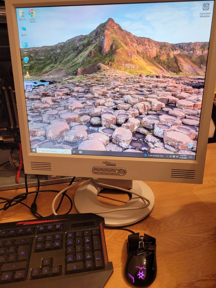 PC complet,i5 4570,8 Gb DDR3,GeForce 210,SSD,HDD,Monitor