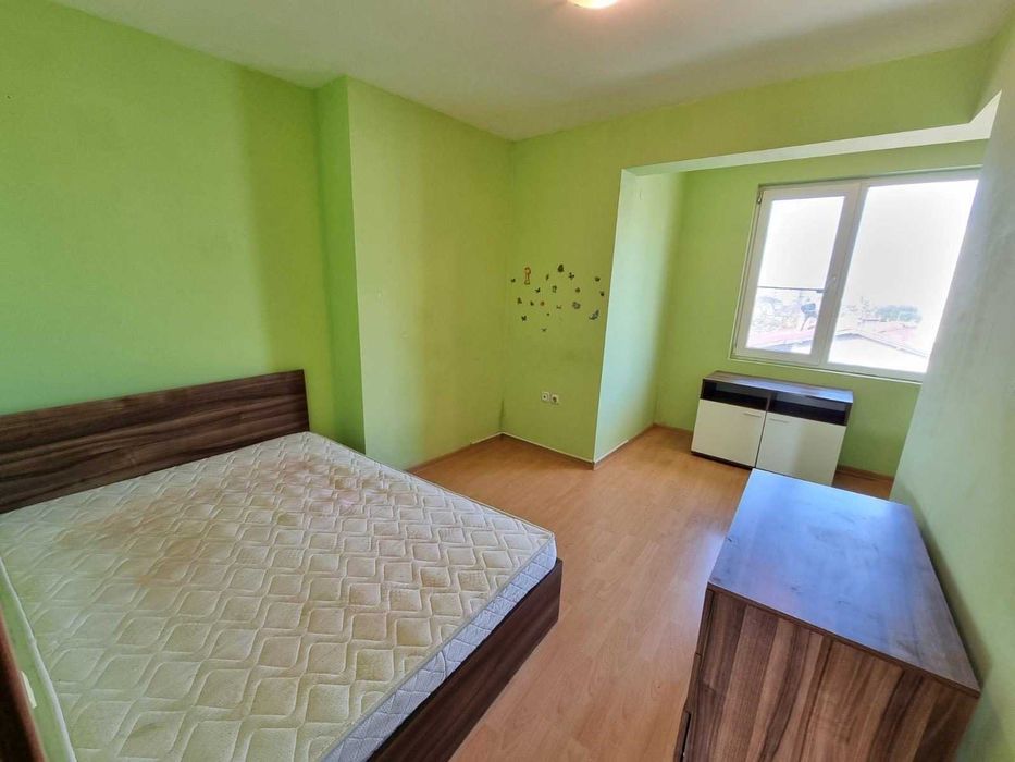 Двустаен апартамент, 2011г., Колхозен пазар-114000 евро