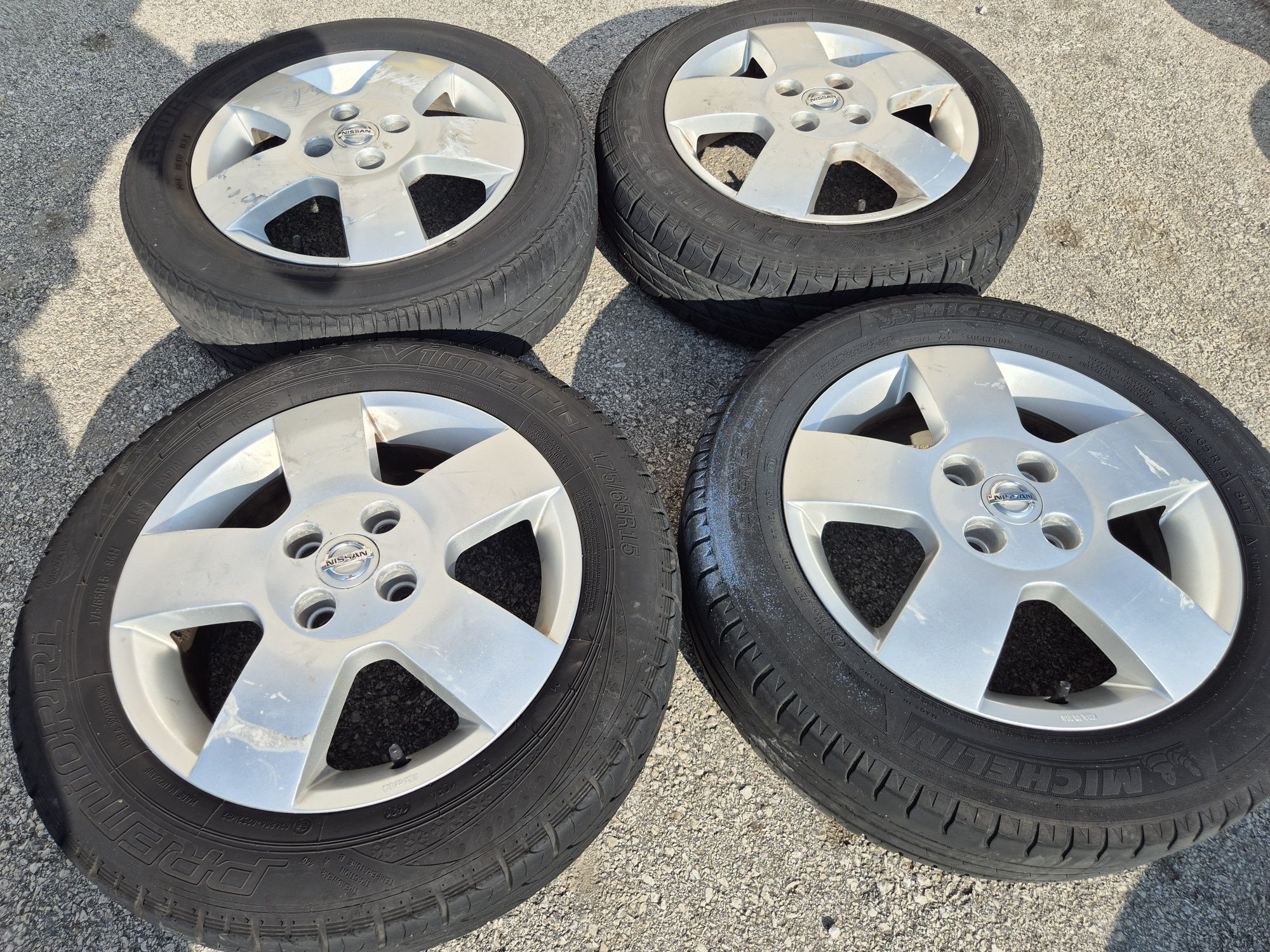 4х100/15 с гуми Рено Дачия Nissan 4x100/15 Dacia Renault Micra