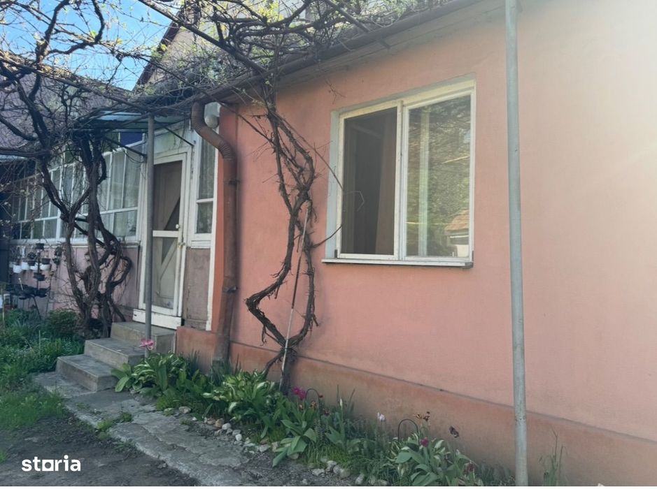 Casa 3 camere , 500 mp teren , zona C.R.Vivu