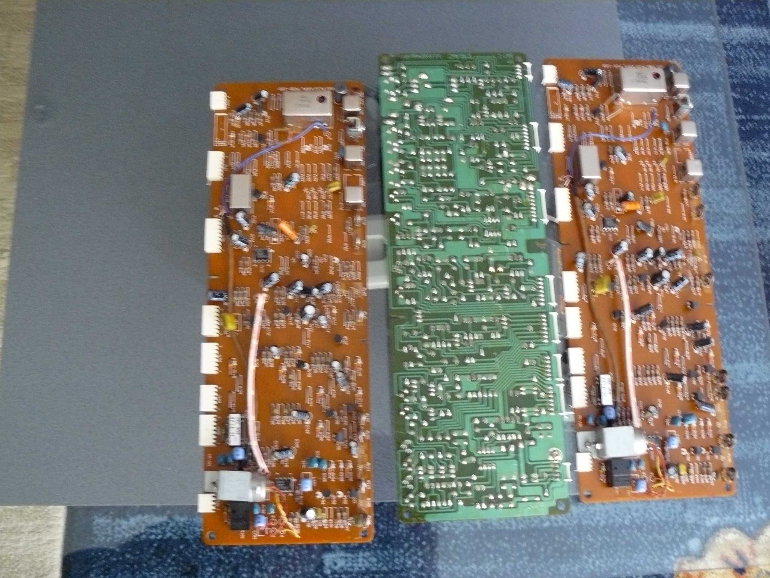 Magnetofon Tascam 38 si Fostex b16 Module