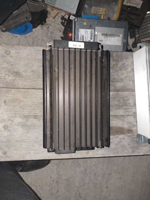 Statie Audio  BOSE  Audi A6 C6 4F5035223C