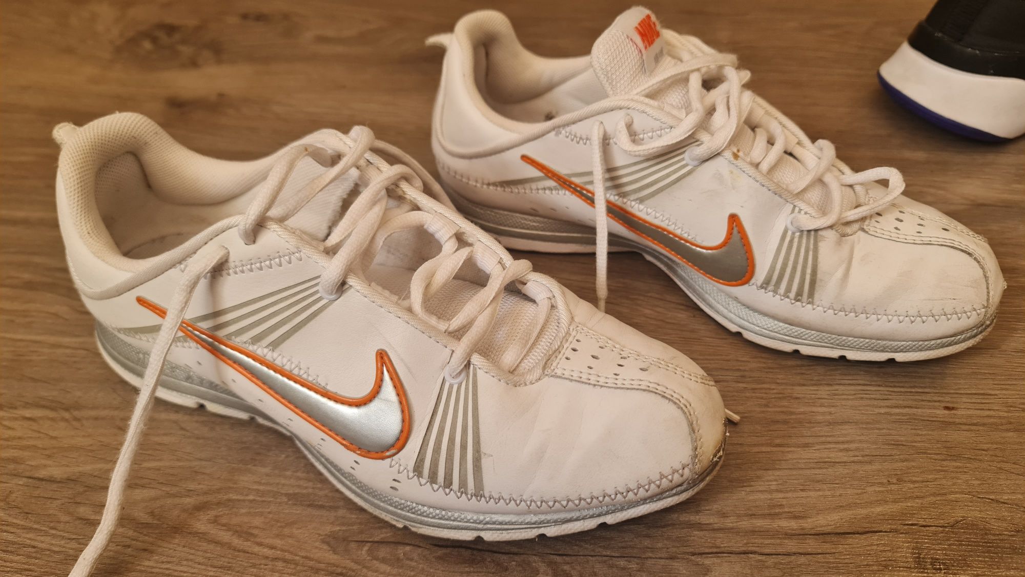Маратонки Nike и Vans 38-40 номер