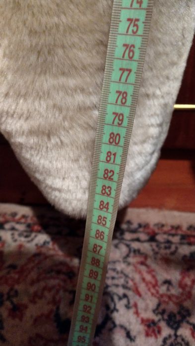 Vand haina de blana crem