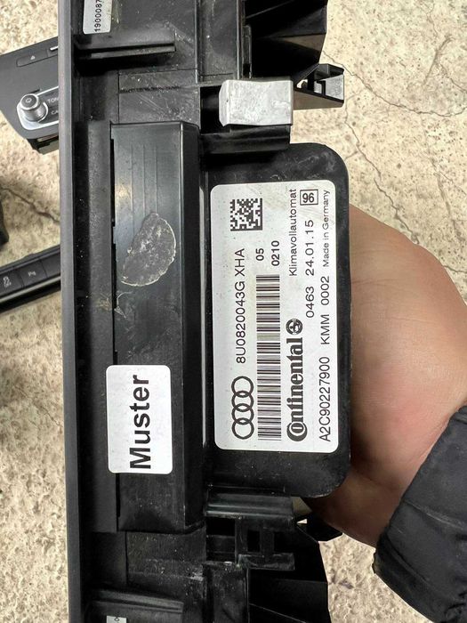Дисплей навигация Multimedia климатроник екран Audi Q3 Ауди 8U0