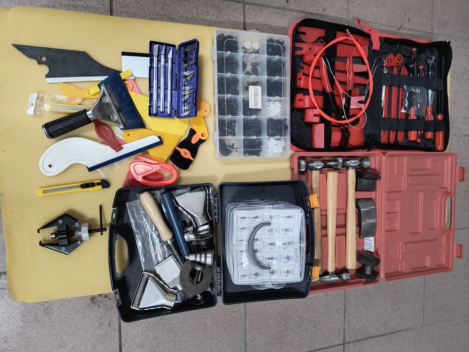 Scule detailing auto, aplicare folie, lipire plastic