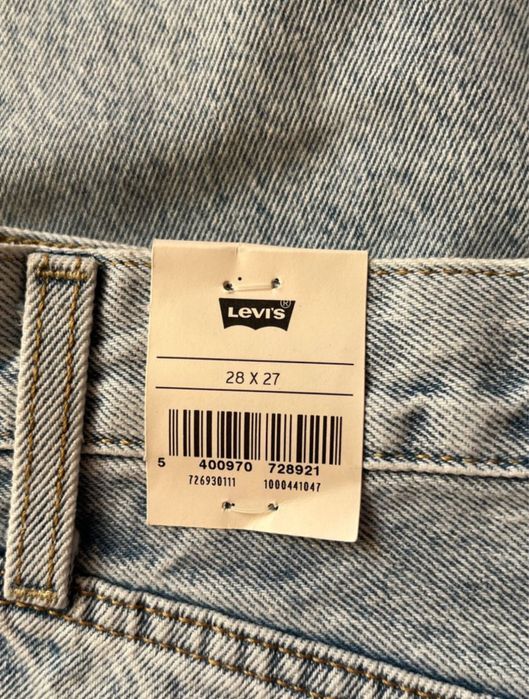ЧИСТО НОВИ с етикет Levi’s 100% ПАМУК прави дънки, висока талия