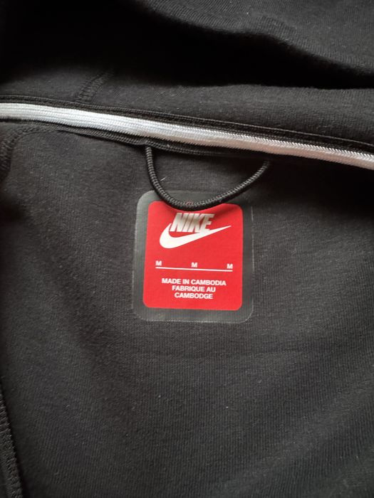 Hanorac Nike Tech Fleece Gri/Negru Marimea M Original
